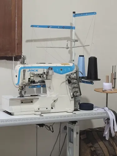Vaga para costureira