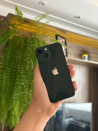 iPhone 13 mini - 128gb - poucas marcas de uso