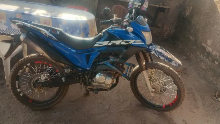 Vendo moto Bros