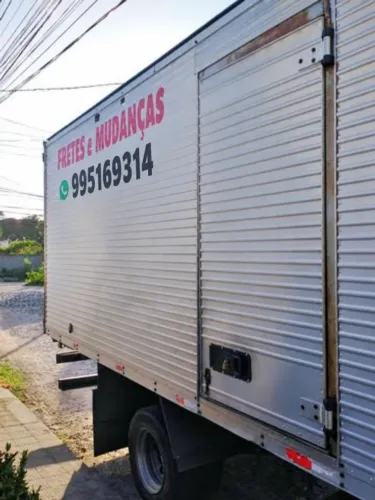 Frete mudança Caminhão baú