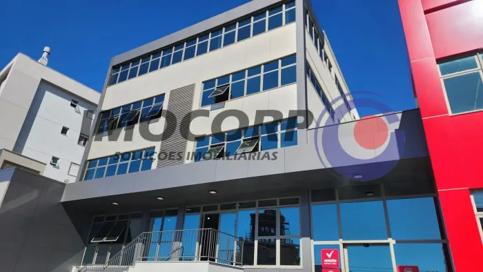 Andares corporativos com 1.242m2, próximos à UFSC. Florianópolis-SC.