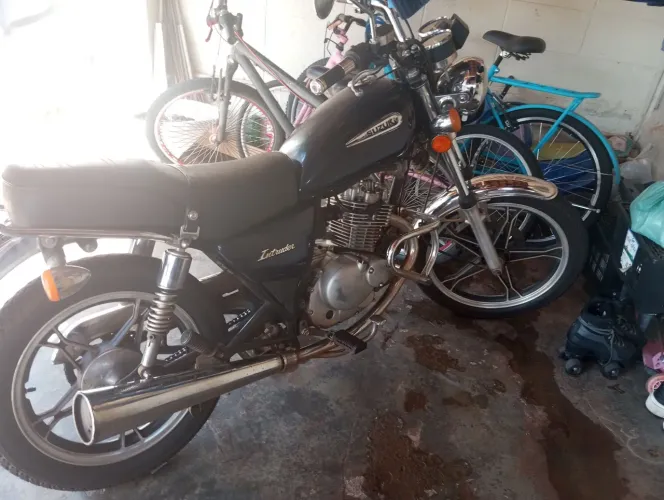 Vendo Relíquia intruder 125 2008
