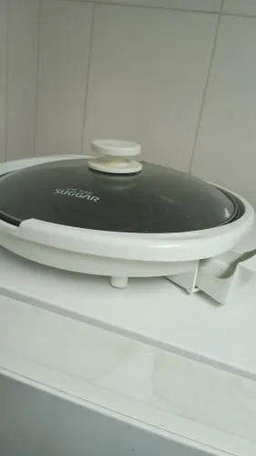 Grill Redondo Suggar C/ tampa de vidro - 127V (Funcionando Forte)