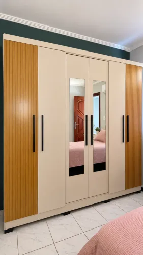 GUARDA ROUPA 6 PORTAS