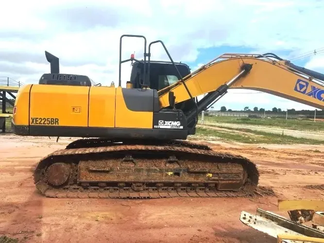 Escavadeira Hidráulica Xcmg 225 Ano 2022 7.000 Horas