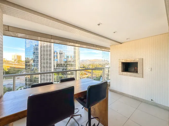 Apartamento 2 suítes à venda Petrópolis