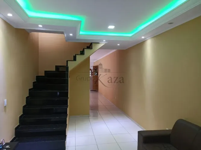 Oportunidade - Casa - Vila das Flores - 3 Dormitórios - 138m².