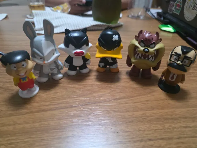 Action Figures Looney Tunes e Chaves