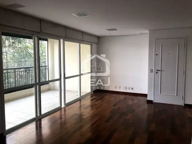 Apartamento de 129m² para locação com suítes e 2 vagas de garagem em Moema | Zona Sul de S