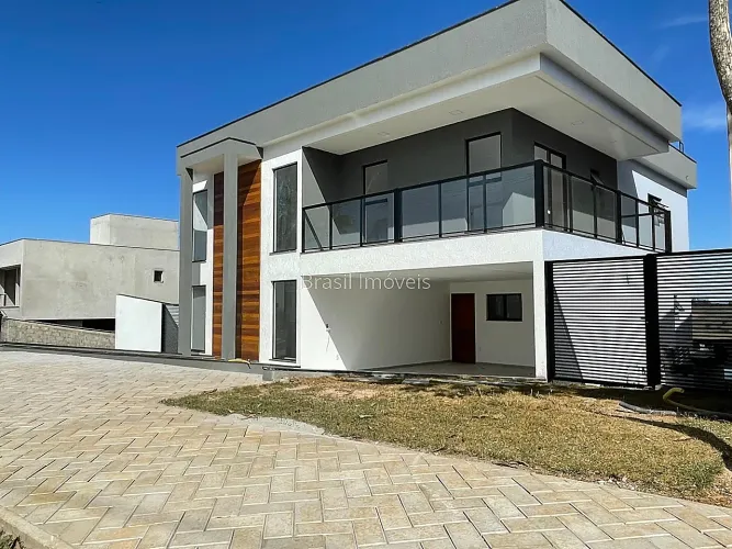 Casa no condomínio de 04 quartos 04 suítes