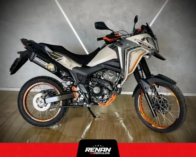 HONDA XRE 300 SAHARA ADV 2025