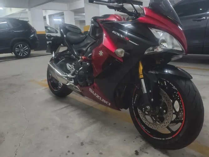 Suzuki GSX S1000 F