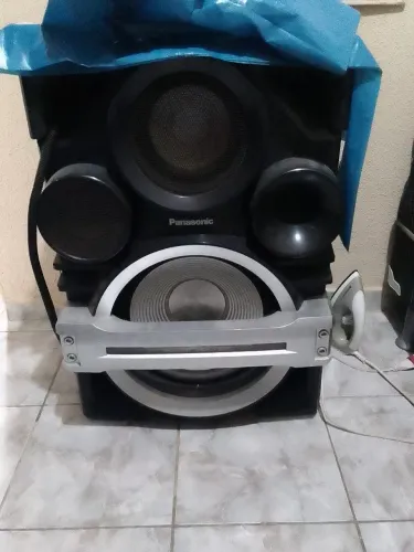 Caixa de som Panasonic Max 750