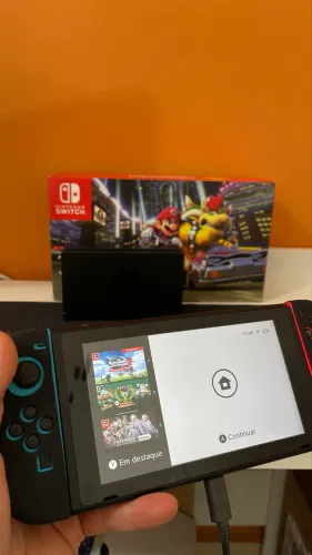 Nintendo Switch V2 completo na caixa