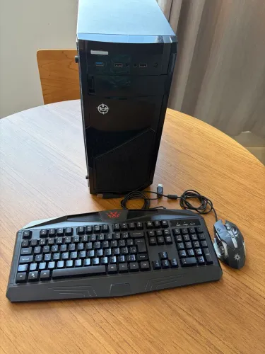 Monitor + Mouse + Teclado