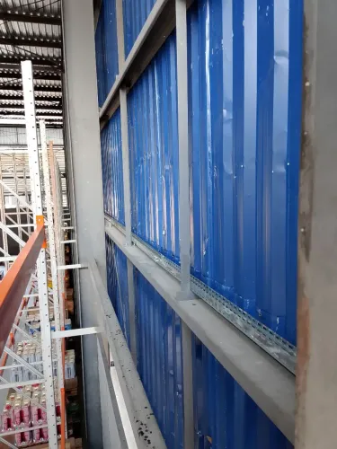 Serviços em telhados, limpezas, pinturas em geral.