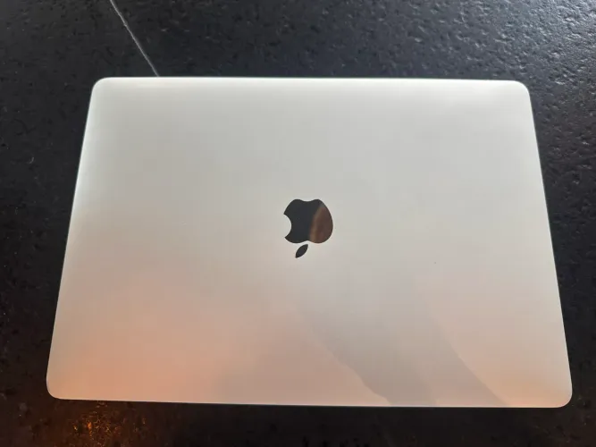 MacBook Pro 2017 I5 8Gb RAM