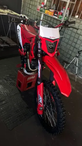 Vendo moto de trilha.top para seu divertimento 