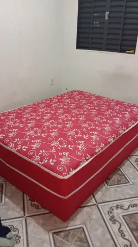 CAMA BOX CASAL VERMELHA