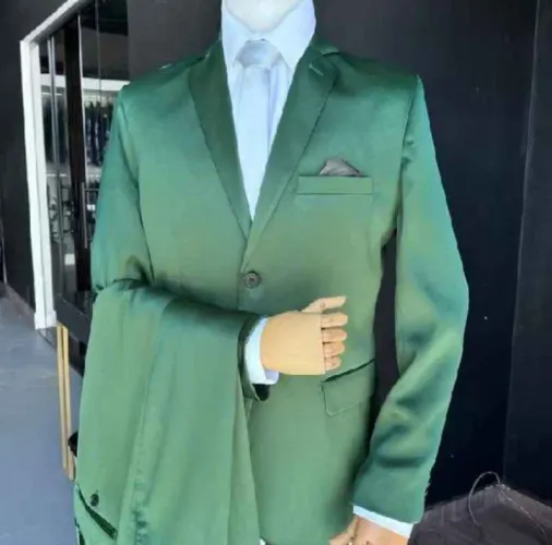 Terno paletó e calça verde oliva