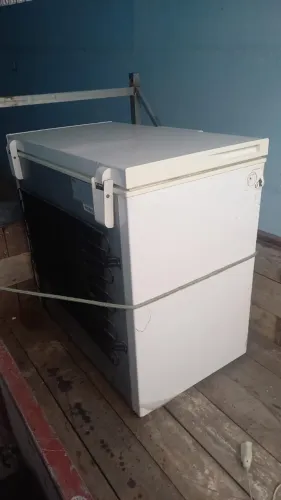 VENDO FREEZER COM DEFEITO
