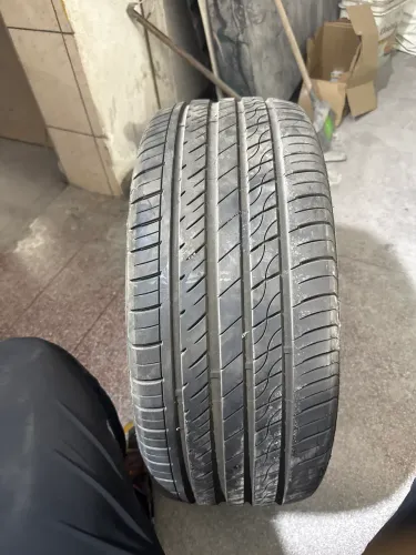pneu xbri 235/45/19 novo 