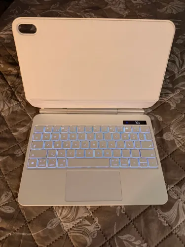 Capa Teclado para iPad (10ª Geração / Modelo a16) - Branca, com Trackpad e LED