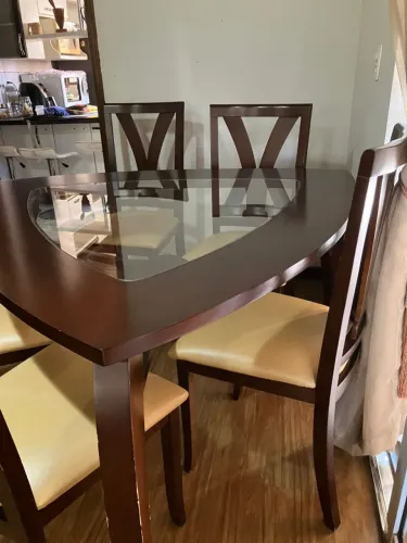 Mesa de jantar com balcão