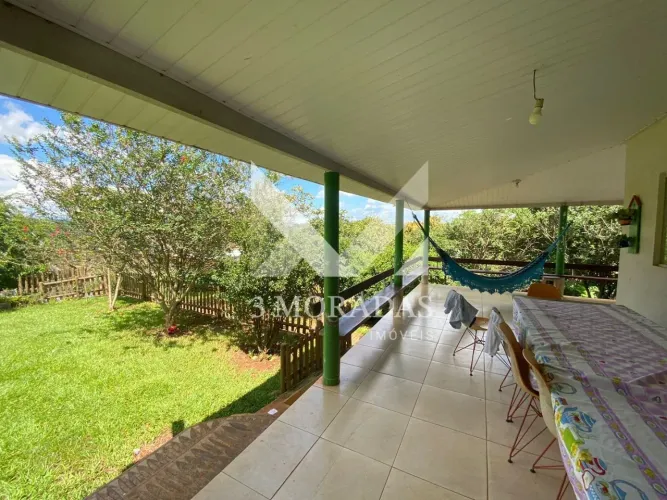 Chácara com 2 casas na Vila Maria Rosa em Goiânia