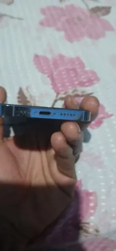 Vendo um iPhone 