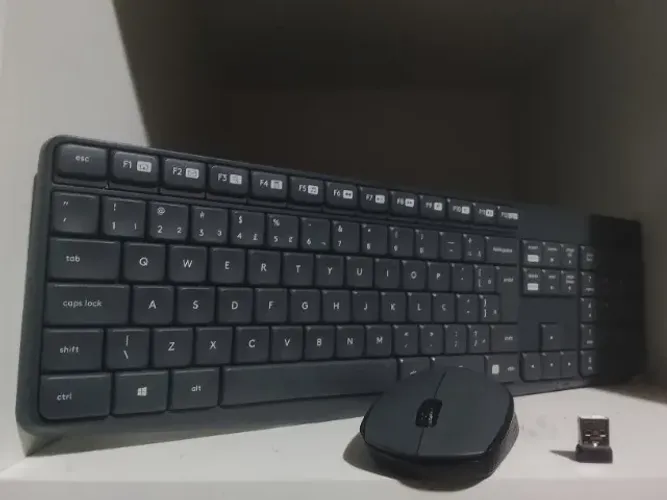 Teclado e mouse sem fio Logitech 60 reais novo