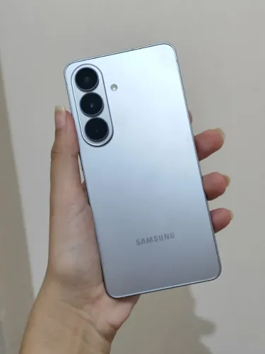 Samsung S26