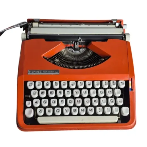 Maquina De Escrever Hermes Baby Laranja Portatil Com Capa
