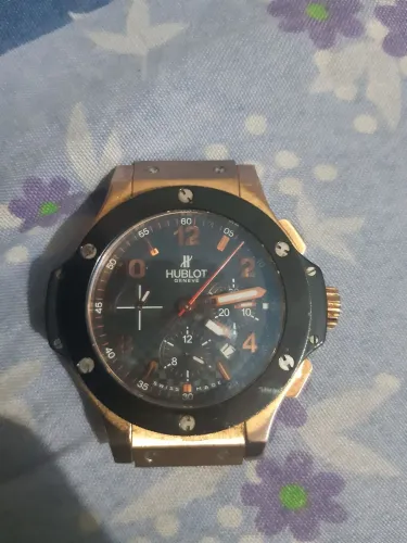 Vendo relógio HUBLOT