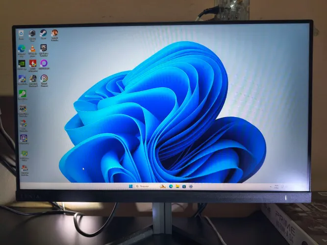 Monitor Gamer Philips Evnia 24" 180Hz 0,5ms IPS Full HD Compatível com G-Sync