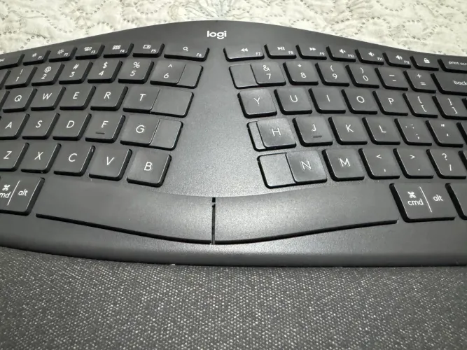 Teclado Logitech ERGO K860