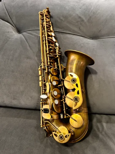 Vendo saxofone alto mendini By cecilio 