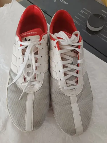 Tenis adidas