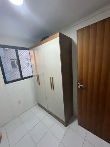 Guarda Roupa de Solteiro, 4 portas, 2 gavetas