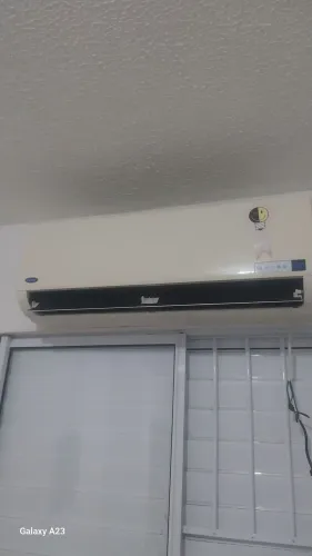 Vendo ar condicionado carrier no dinheiro ou no pix abaixei o  proposta 12 mil btus 