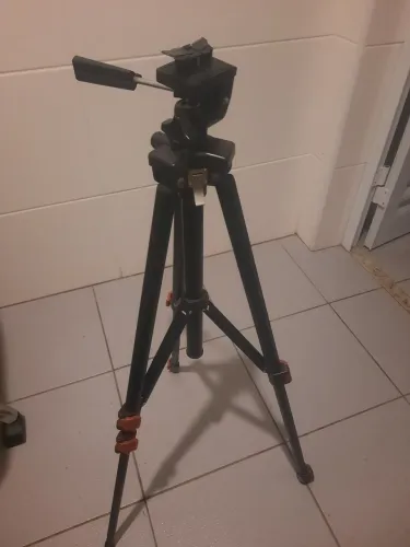 Vendo itens preço 100reais retirar na Pompeia Santos chamar