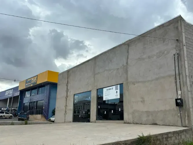 IMÓVEL COMERCIAL PARA LOCAÇÃO 580M²-Amplo Estacionamento-Centro-Norte - Várzea Grande - MT