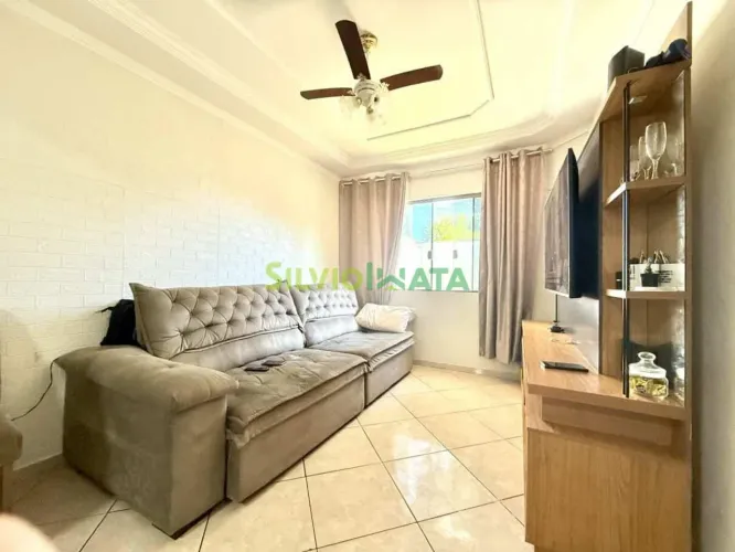 Casa a venda no bairro Parque Hortência - Maringá/PR