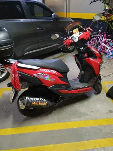 Moto de garagem