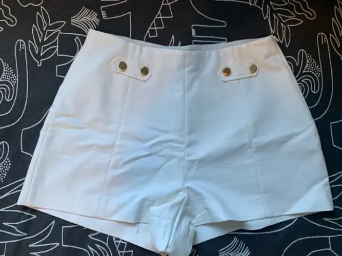 Short Zara