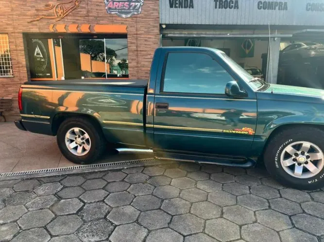 CHEVROLET SILVERADO CONQ HD 2000