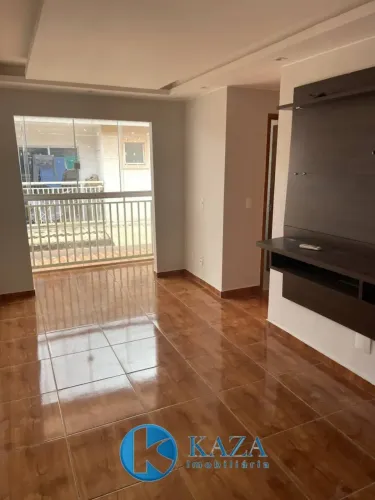 EXCELENTE APARTAMENTO REFORMADO DE 02 QUARTOS COM VARANDA NO CONDOMÍNIO VARANDAS I