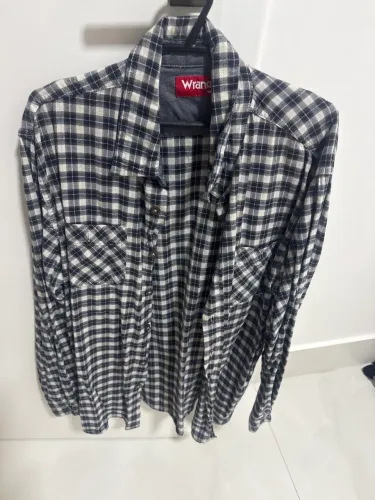 Camisa xadrez cinza
