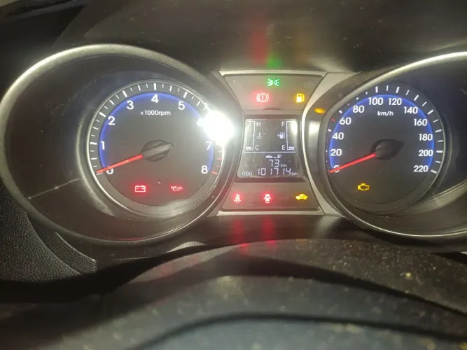 Hyundai HB20S Premium 1.6 Flex 16V Mec. 4P 2014