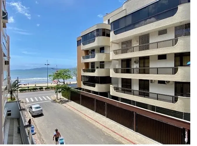 APARTAMENTO de TEMPORADA - VISTA para a PRAIA - QUADRA DO MAR - 30 METROS do MAR